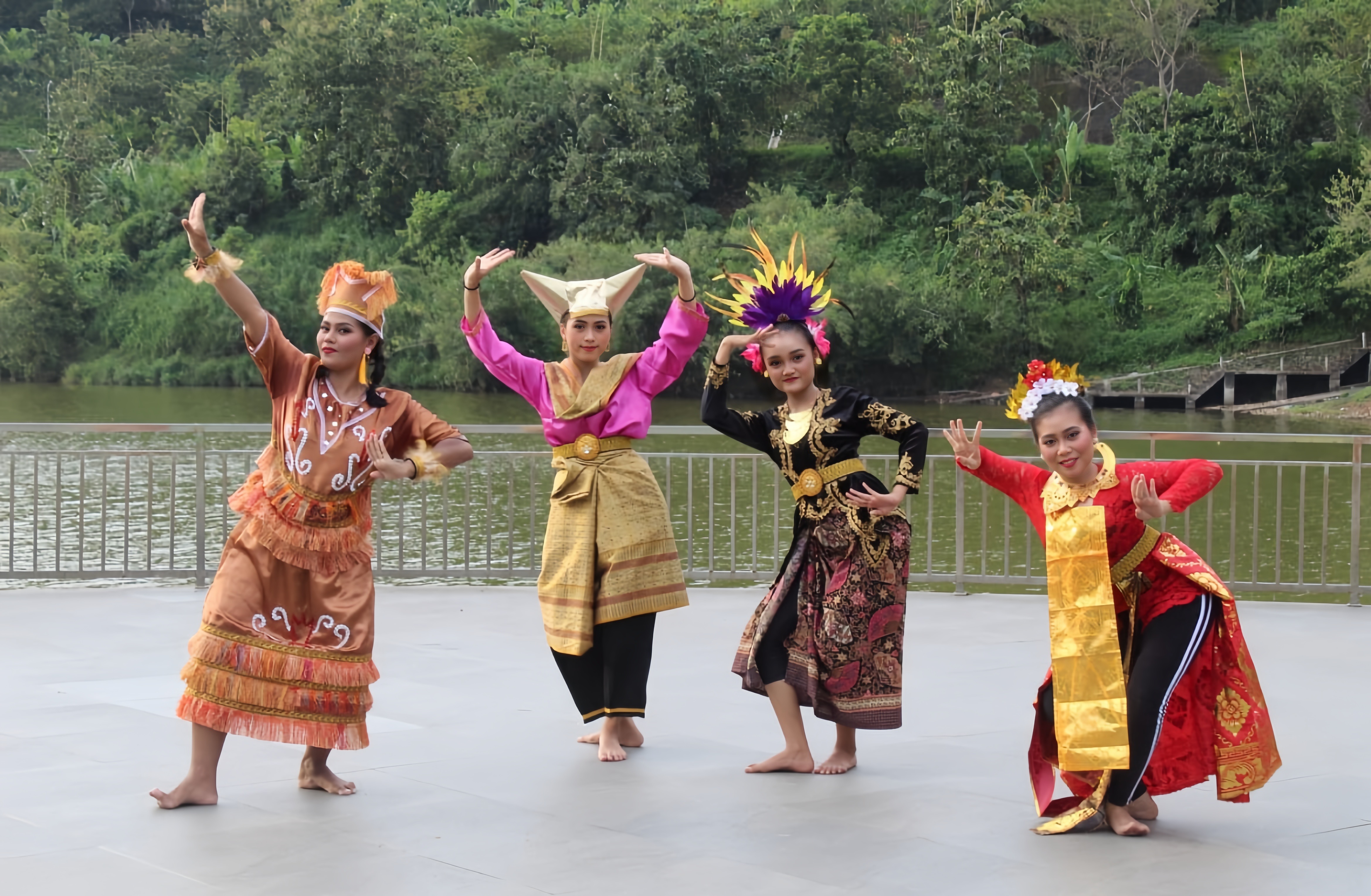 Sewa Kostum Tari