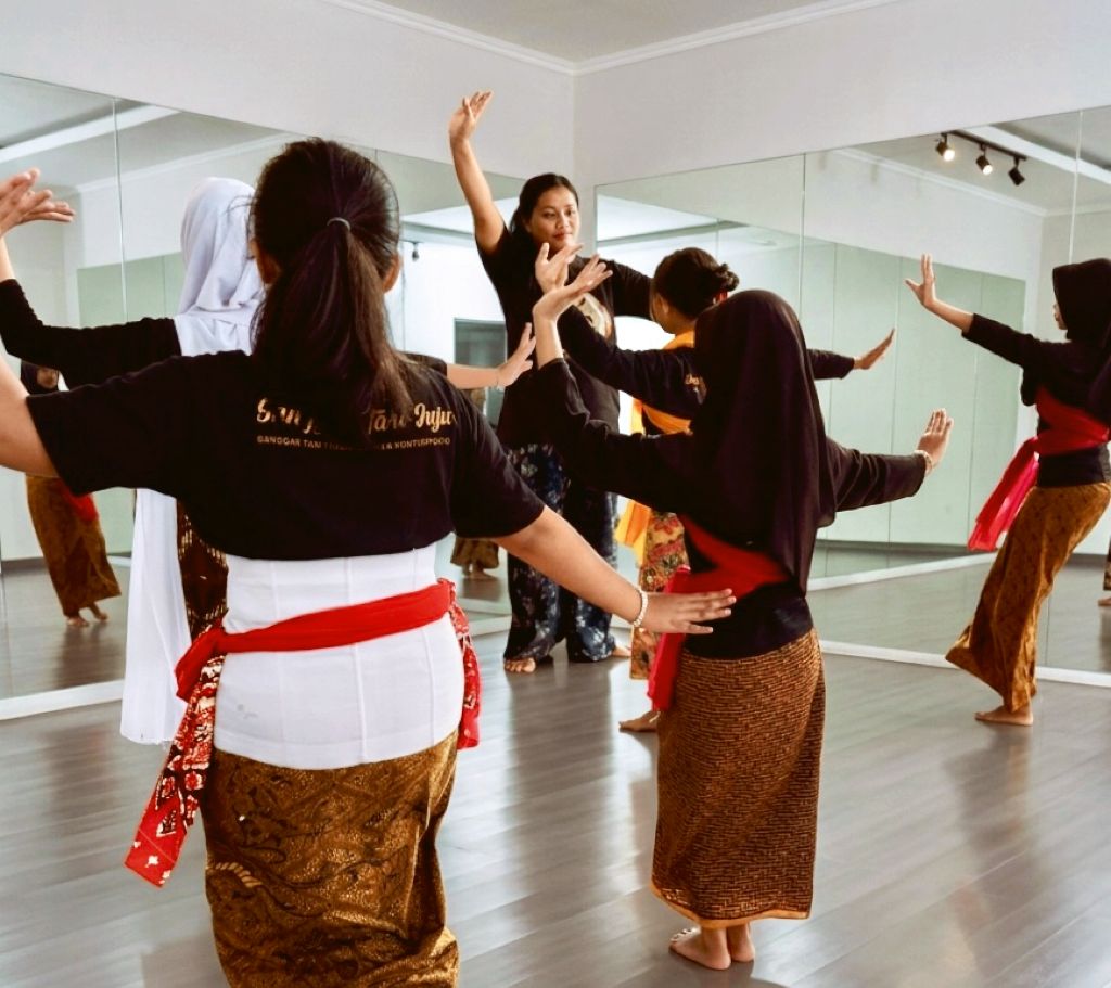 Latihan Tari